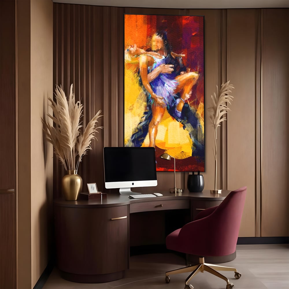 Tablou canvas cu tablou canvas cu un cuplu dansand tango, in rama de aluminiu negru, pe perete intr-un birou